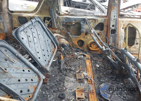 2003 Ford Escape Xlt из США, поврежденный, VIN 1FMYU93183KA92219